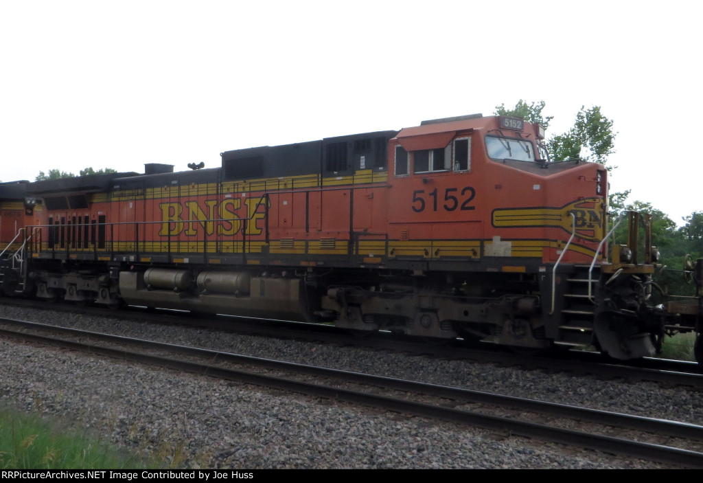 BNSF 5152